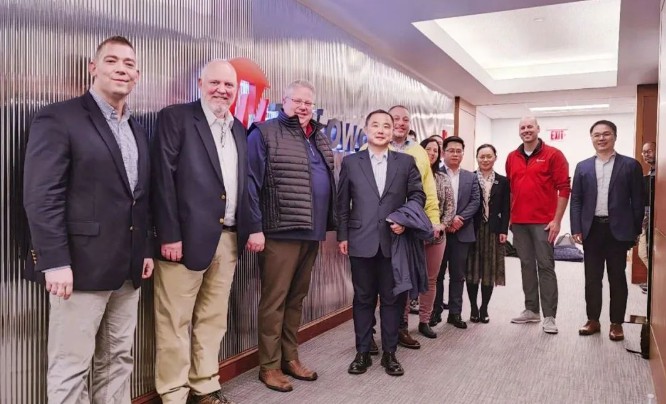 大明國際拜訪馬尼托瓦克